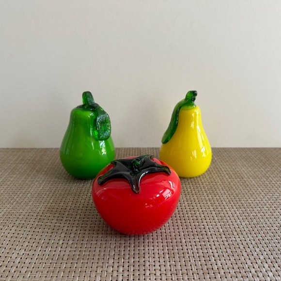 Set of 3 Hand Blown Glass Fruit Murano Style Glass Fruit Tomato, Lemon, & Lime - Picture 8 of 12